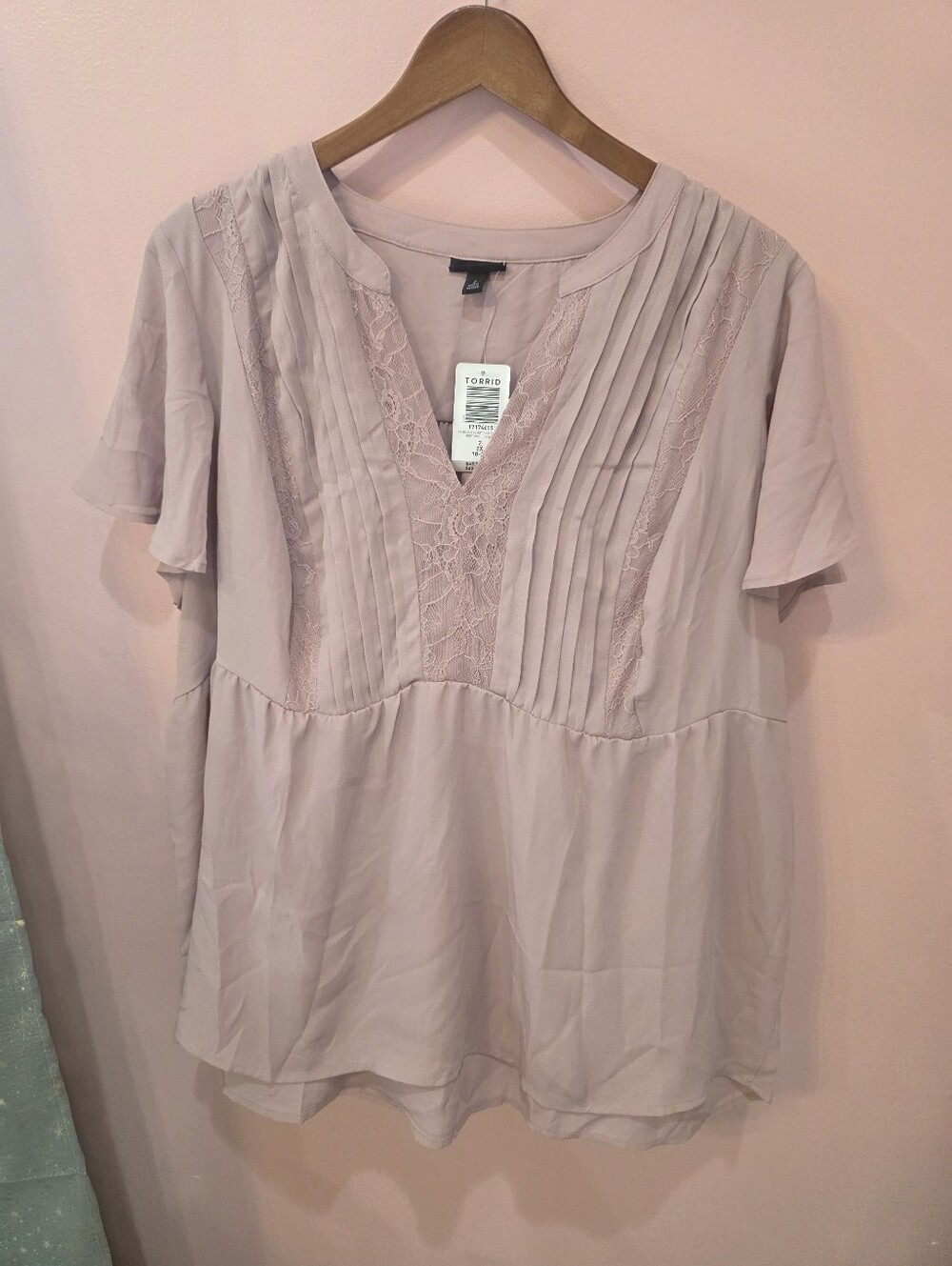 Torrid Blush Pink Pintuck Lace Blouse NWT 2X
